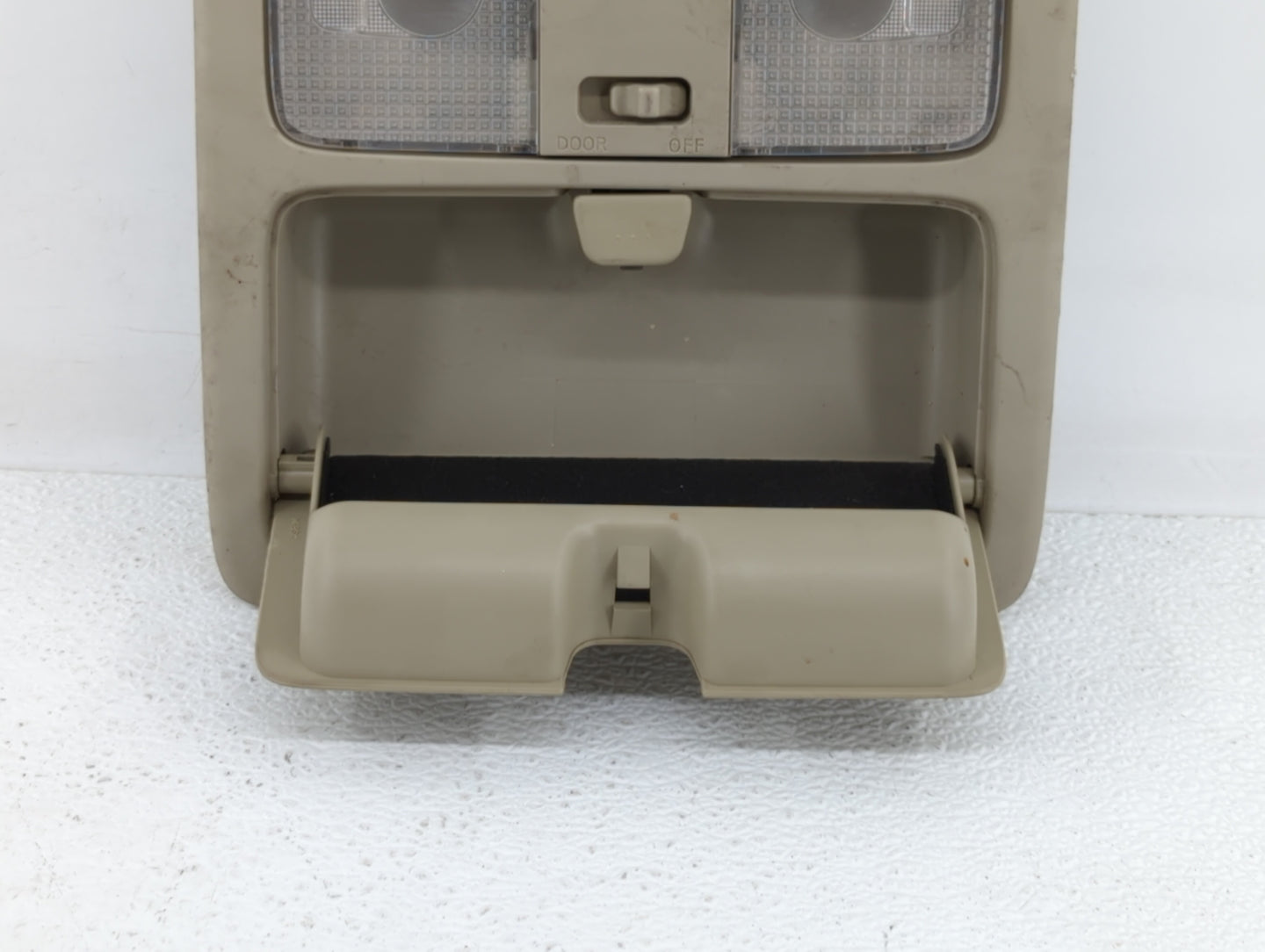 2003 Infiniti G35 Overhead Roof Console Beige - Oemusedautoparts1.com