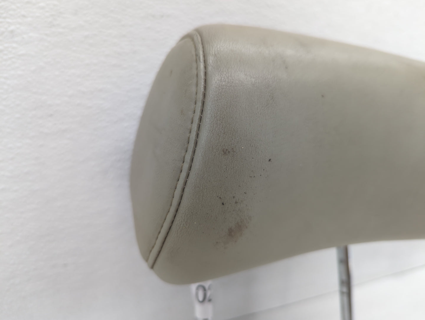 2003-2004 Infiniti G35 Headrest Head Rest Front Driver Passenger Seat - Oemusedautoparts1.com
