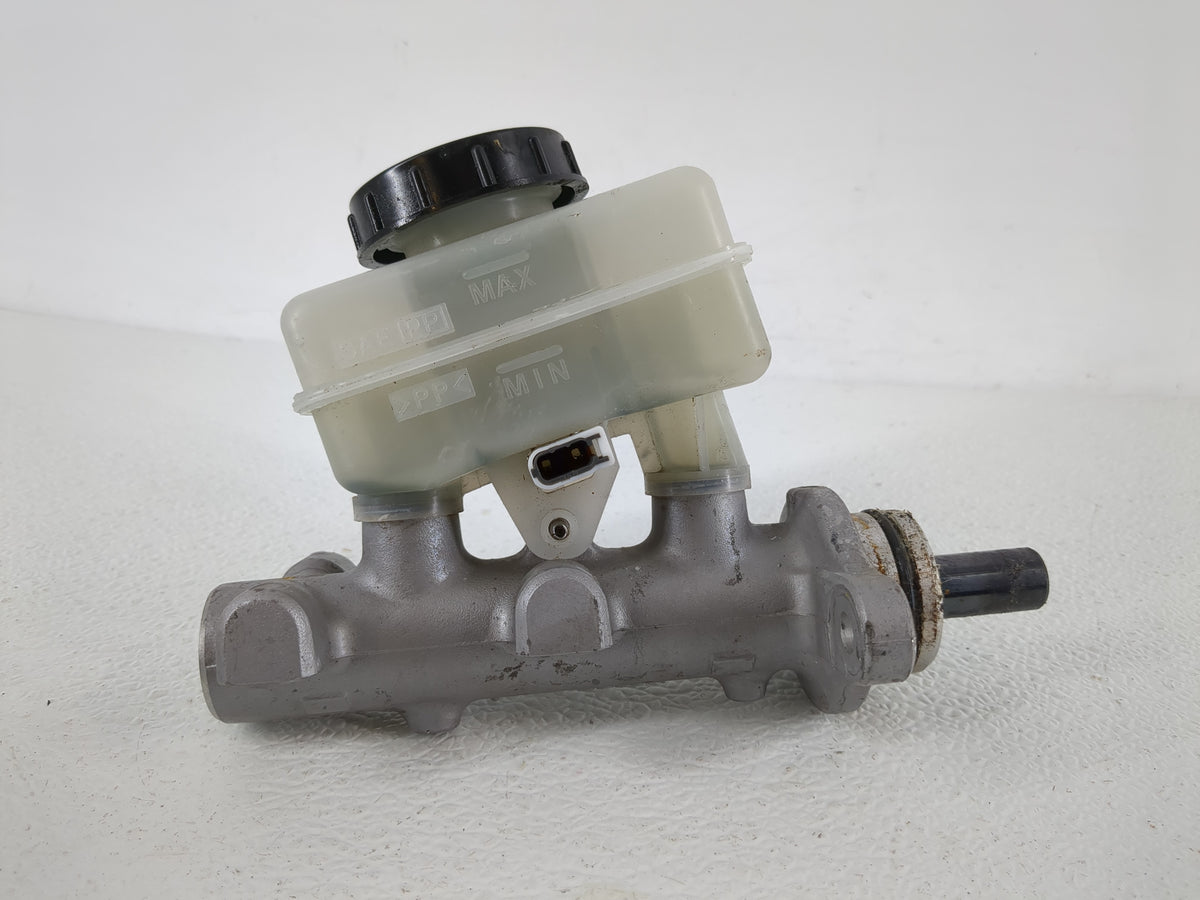 2003-2003 Infiniti G35 Brake Master Cylinder - Oemusedautoparts1.com