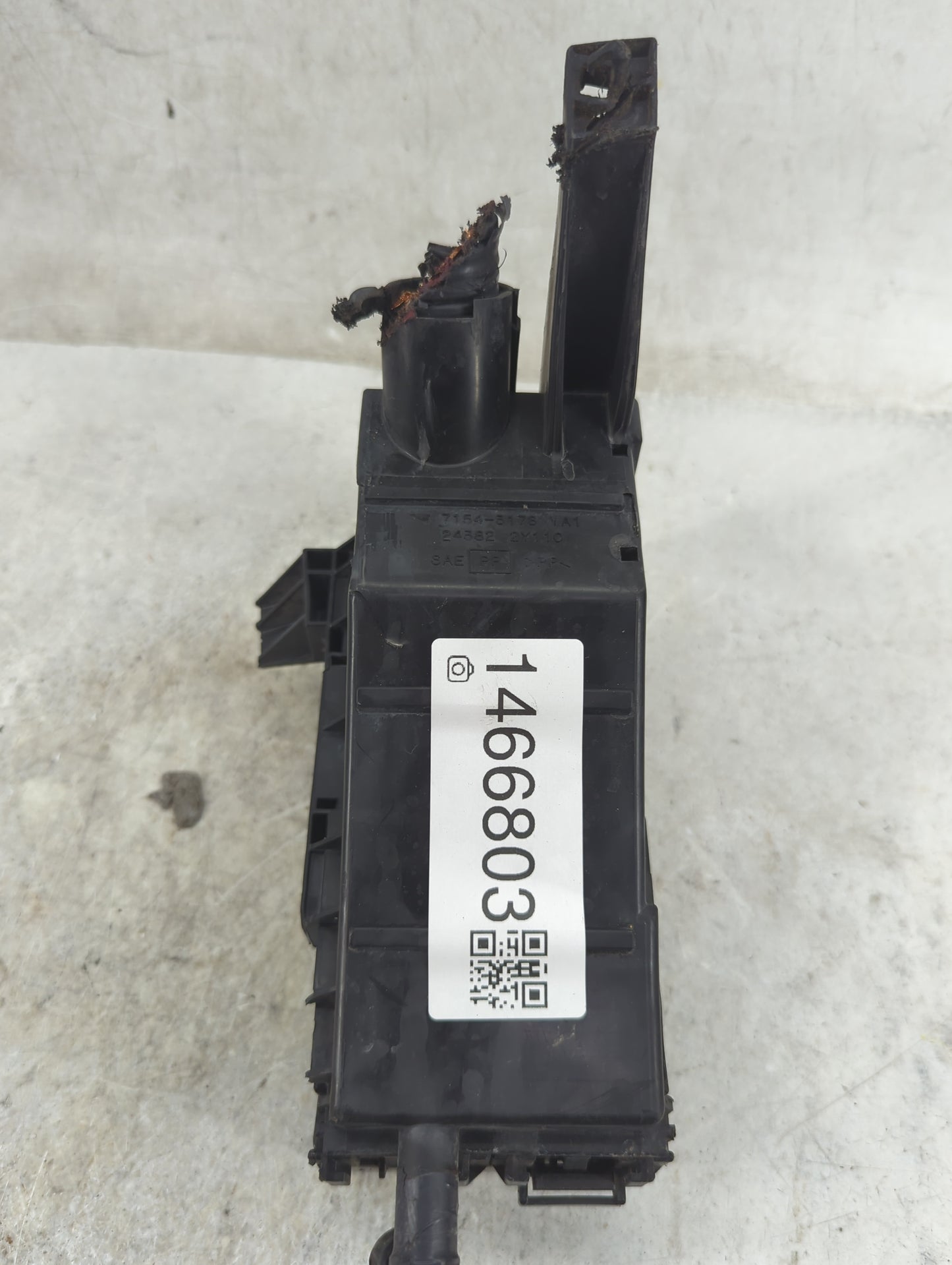 2002-2004 Infiniti I35 Fusebox Fuse Box Panel Relay Module P/N:7154-3178 24382 2Y110 Fits Fits 2000 2001 2002 2003 2004 OEM 