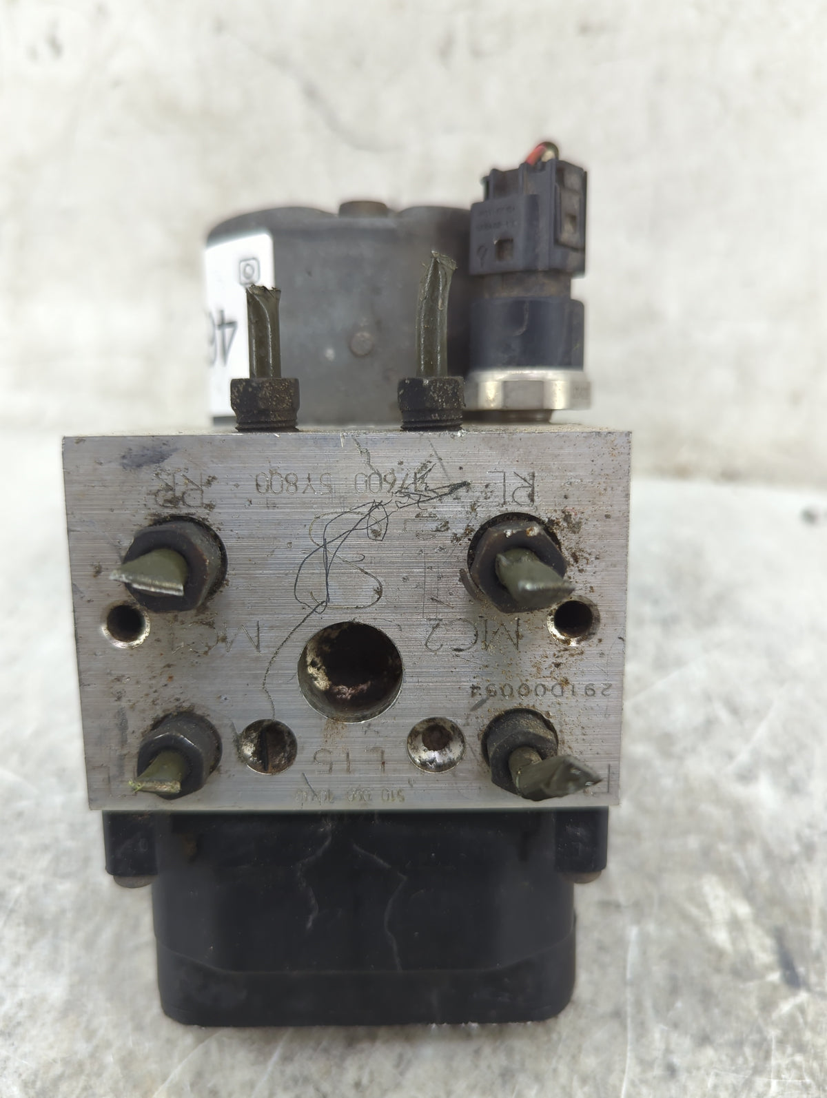 2003 Infiniti I35 ABS Pump Control Module Replacement P/N:476005Y800 0265800293 Fits OEM Used Auto Parts - Oemusedautoparts1