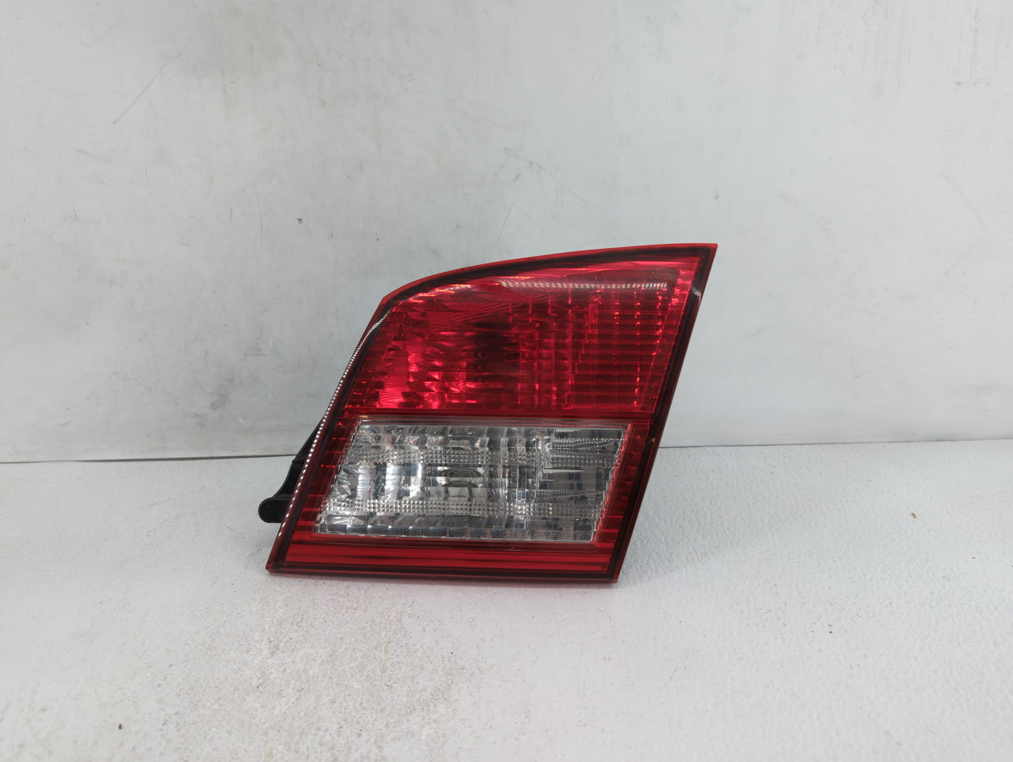2002-2004 Infiniti I35 Tail Light Assembly Passenger Right OEM Fits Fits 2002 2003 2004 OEM Used Auto Parts - Oemusedautopar