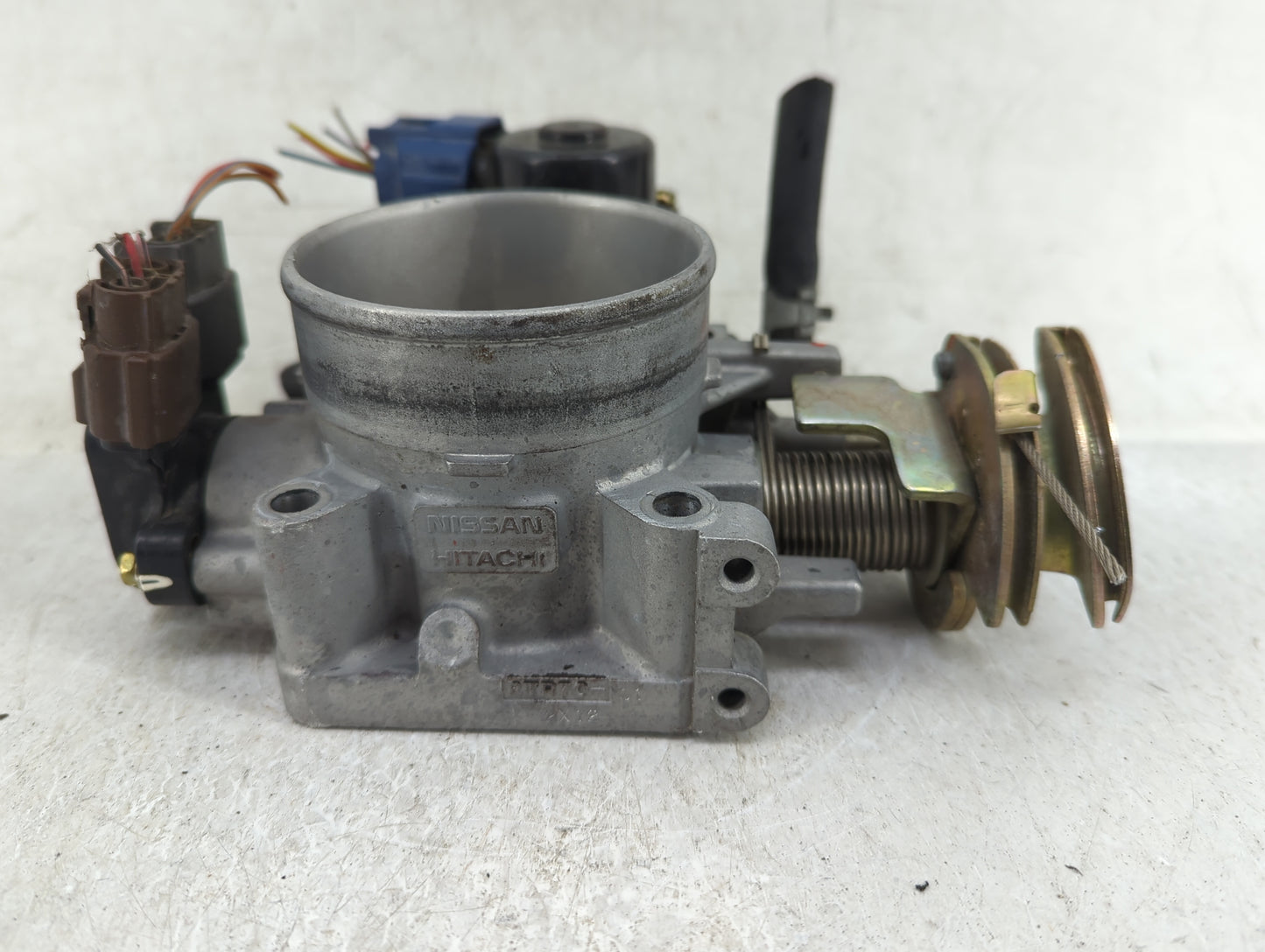 2001-2003 Infiniti Qx4 Throttle Body Fits Fits 2001 2002 2003 OEM Used Auto Parts - Oemusedautoparts1.com