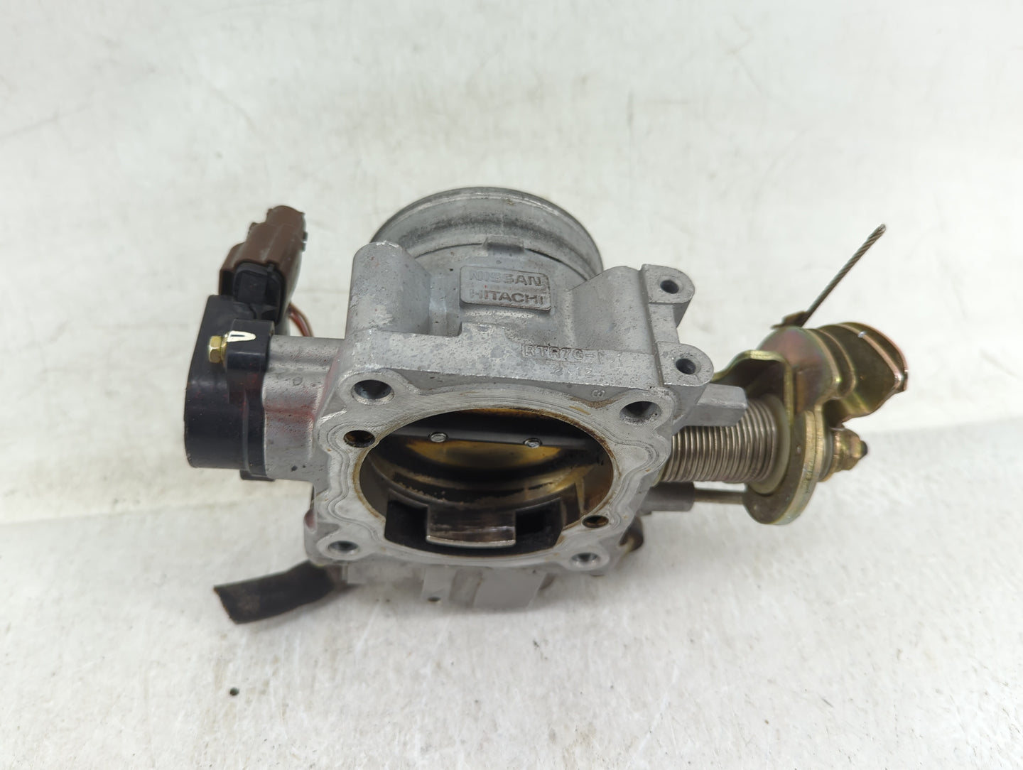 2001-2003 Infiniti Qx4 Throttle Body Fits Fits 2001 2002 2003 OEM Used Auto Parts - Oemusedautoparts1.com