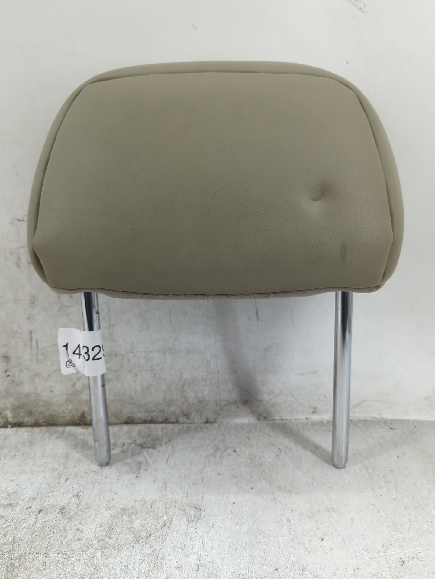 2002-2003 Infiniti Qx4 Headrest Head Rest Front Driver Passenger Seat Fits Fits 2002 2003 OEM Used Auto Parts - Oemusedautop
