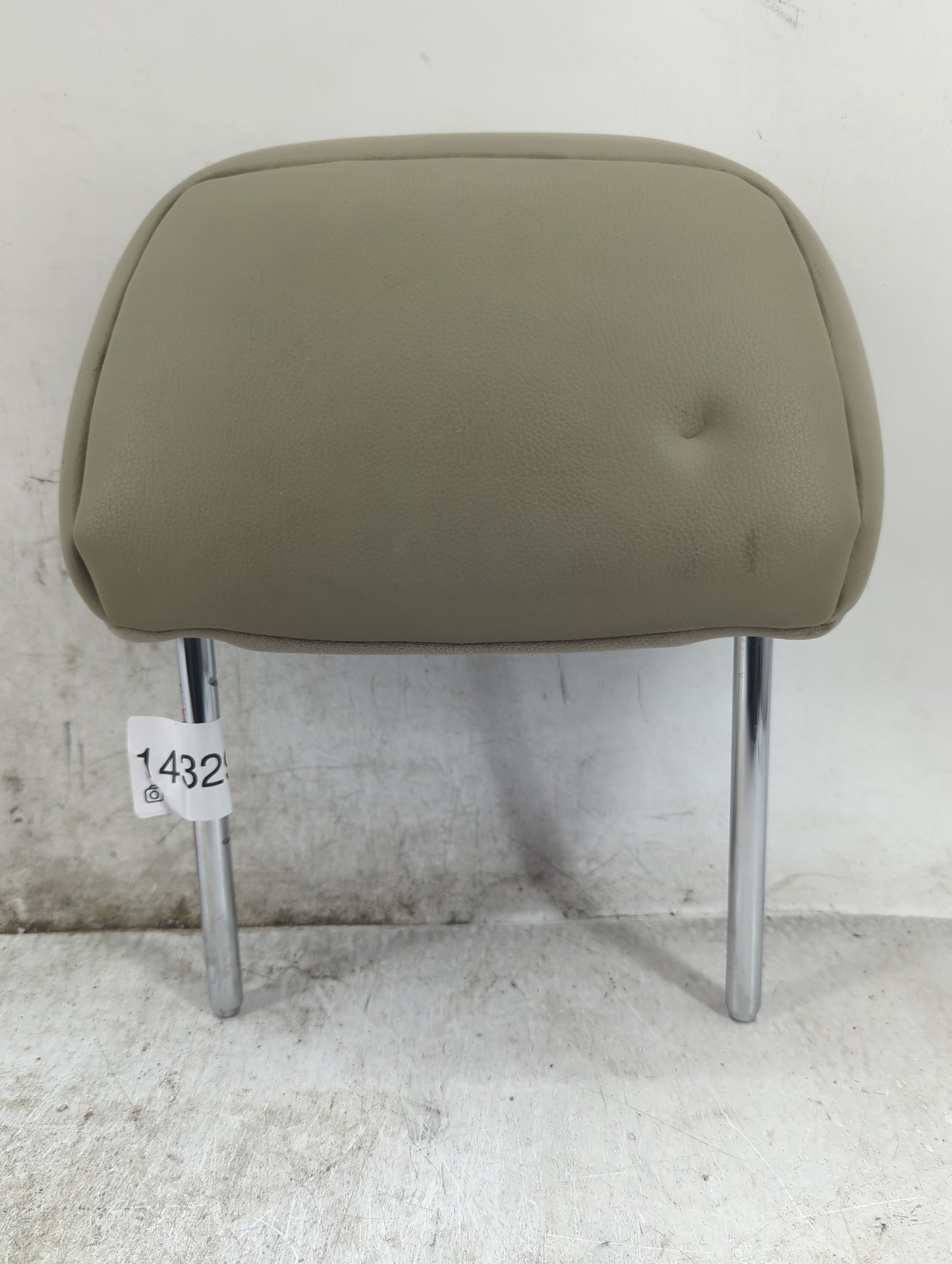 2002-2003 Infiniti Qx4 Headrest Head Rest Front Driver Passenger Seat Fits Fits 2002 2003 OEM Used Auto Parts - Oemusedautop