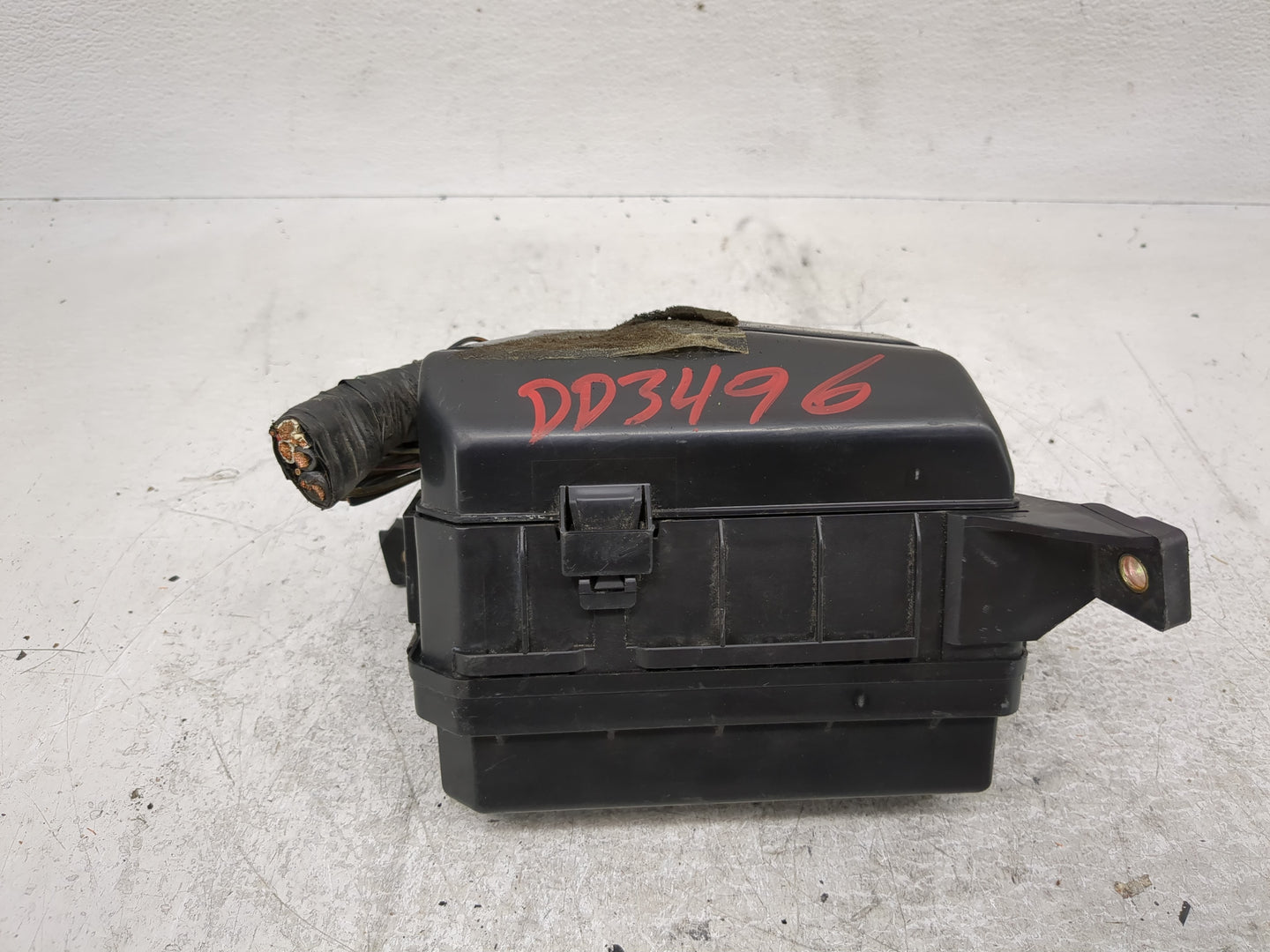 2003-2004 Jaguar S-Type Fusebox Fuse Box Panel Relay Module P/N:2R8T-14A003-EB 7154-3276 Fits Fits 2003 2004 OEM Used Auto P