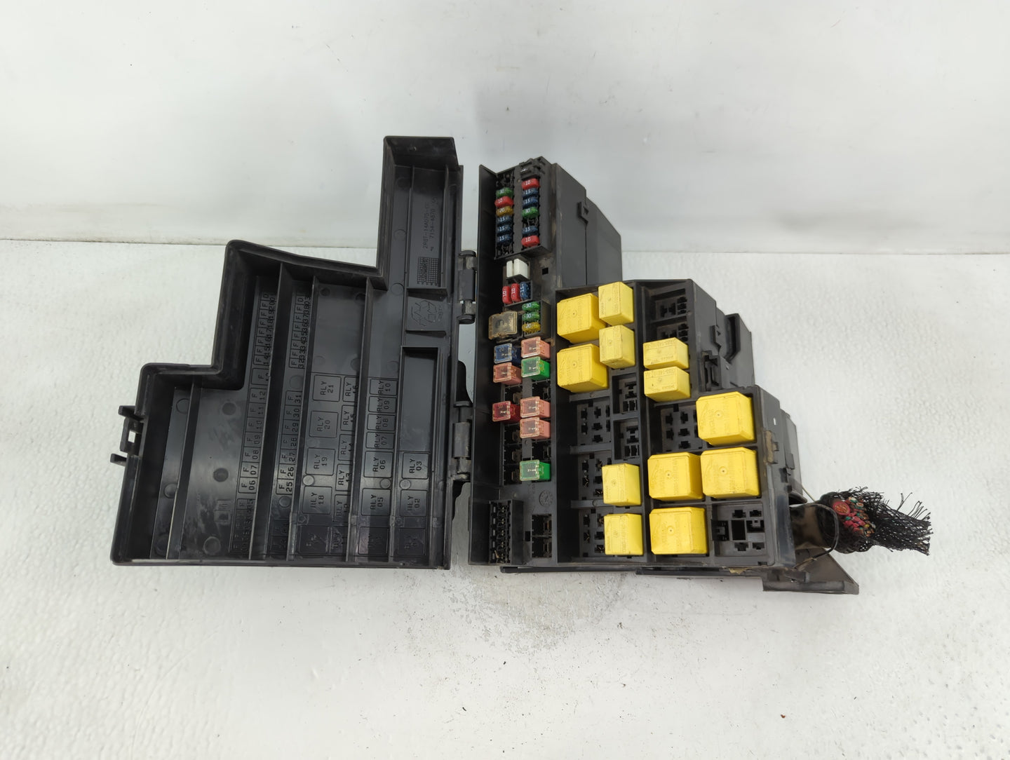 2003-2004 Jaguar S-Type Fusebox Fuse Box Panel Relay Module P/N:2R8T-14A003-EB 7154-3276 Fits Fits 2003 2004 OEM Used Auto P