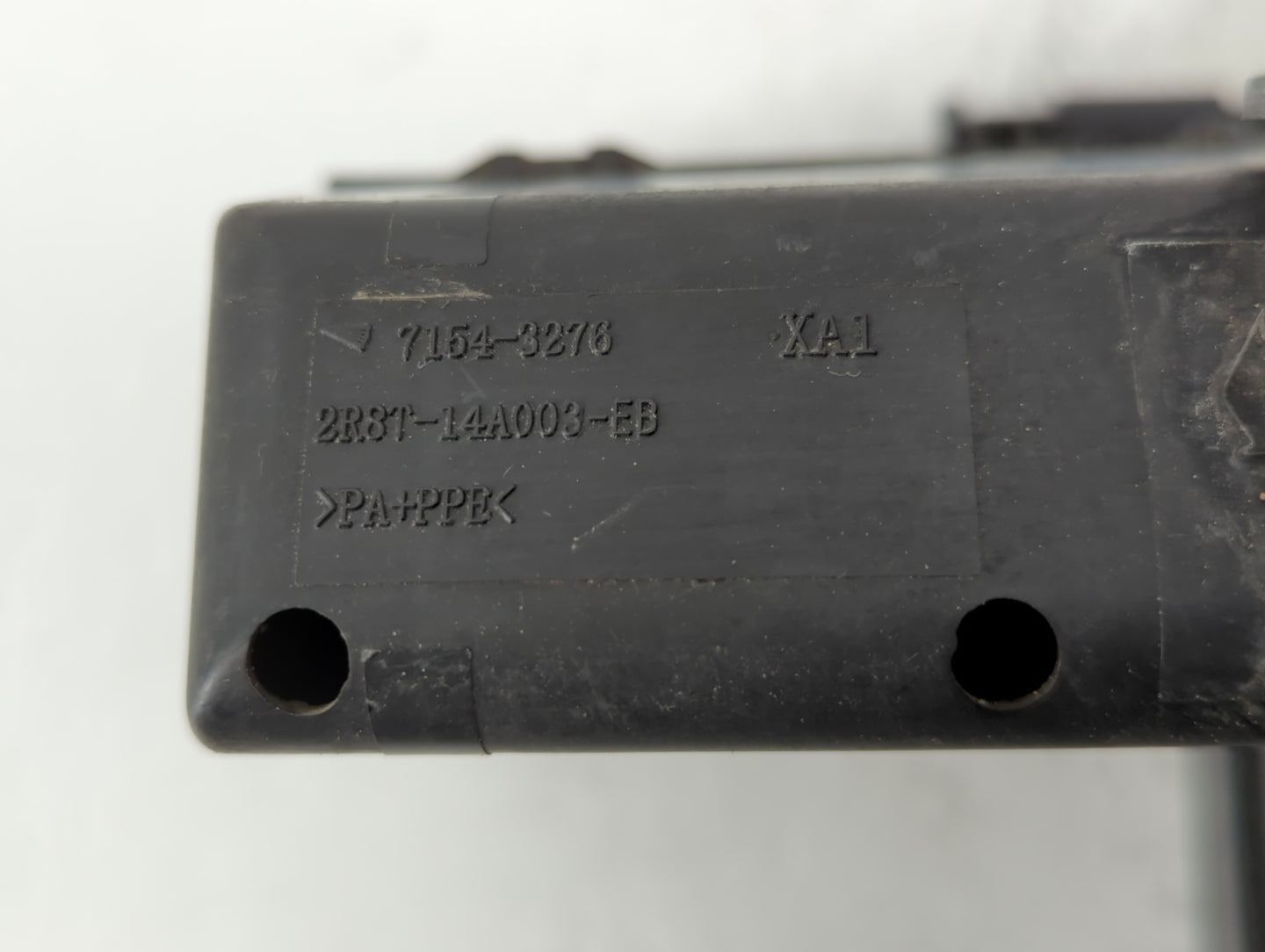 2003-2004 Jaguar S-Type Fusebox Fuse Box Panel Relay Module P/N:2R8T-14A003-EB 7154-3276 Fits Fits 2003 2004 OEM Used Auto P