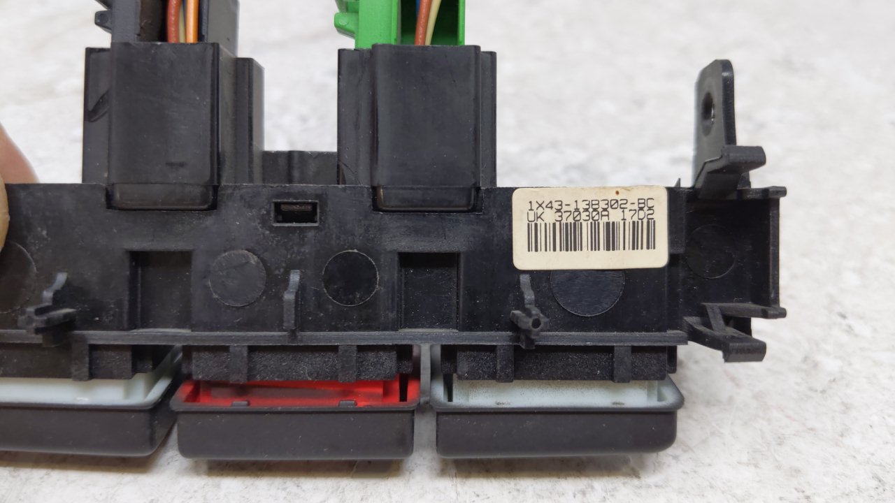 2003-2008 Jaguar X-Type Climate Control Module Temperature AC/Heater Replacement P/N:1X43-138302-BC Fits OEM Used Auto Parts