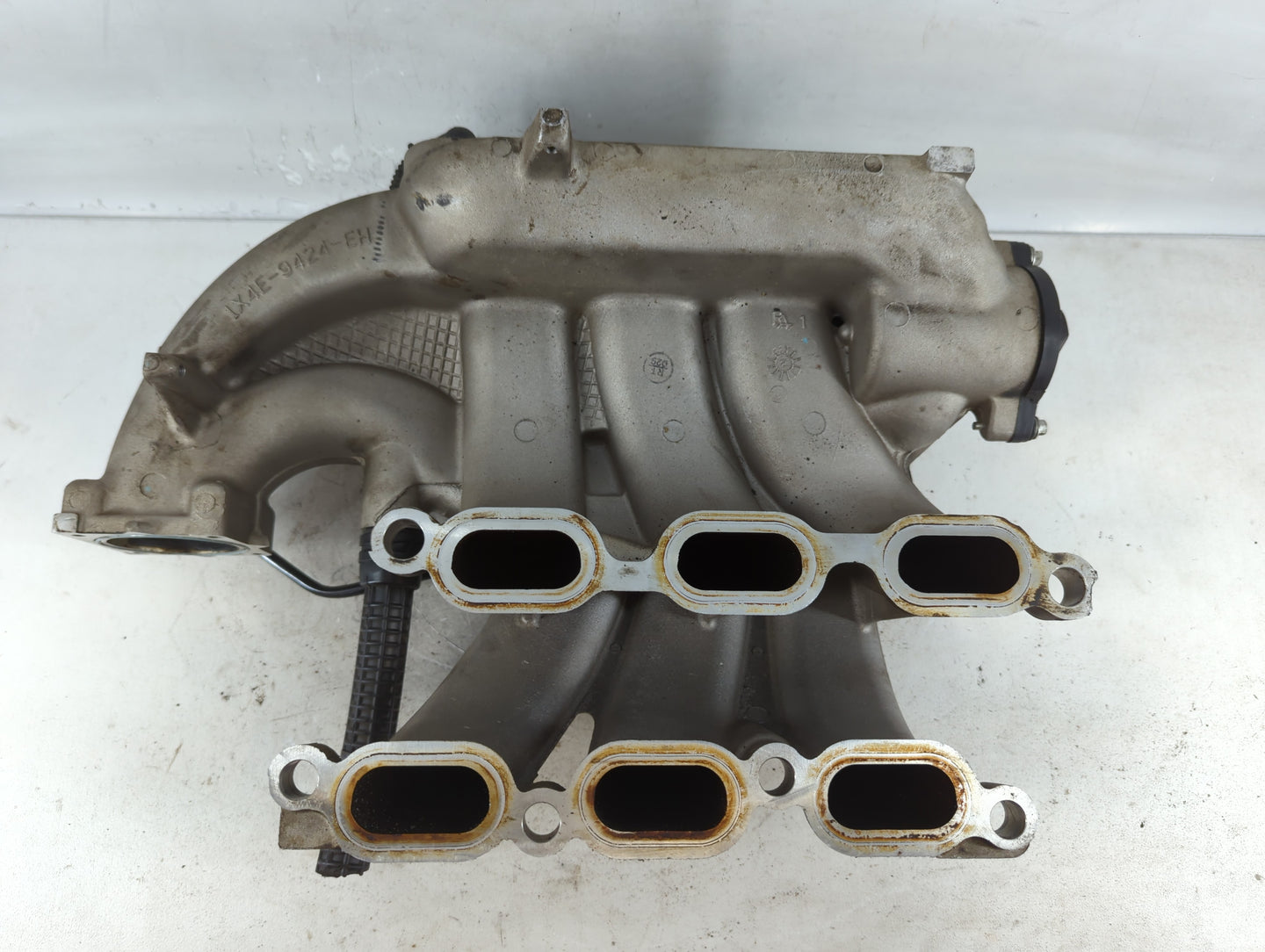 2002-2008 Jaguar X-Type Air Intake Manifold P/N:1X4E-9424-EH Fits Fits 2002 2003 2004 2005 2006 2007 2008 OEM Used Auto Part