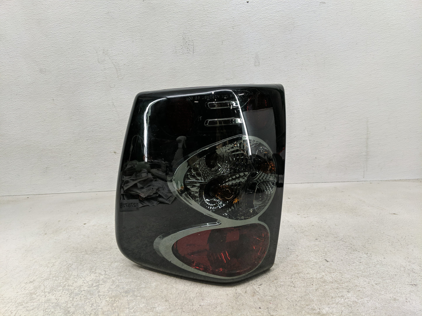 2003 Jeep Grand Cherokee Tail Light Assembly Passenger Right OEM Fits OEM Used Auto Parts - Oemusedautoparts1.com
