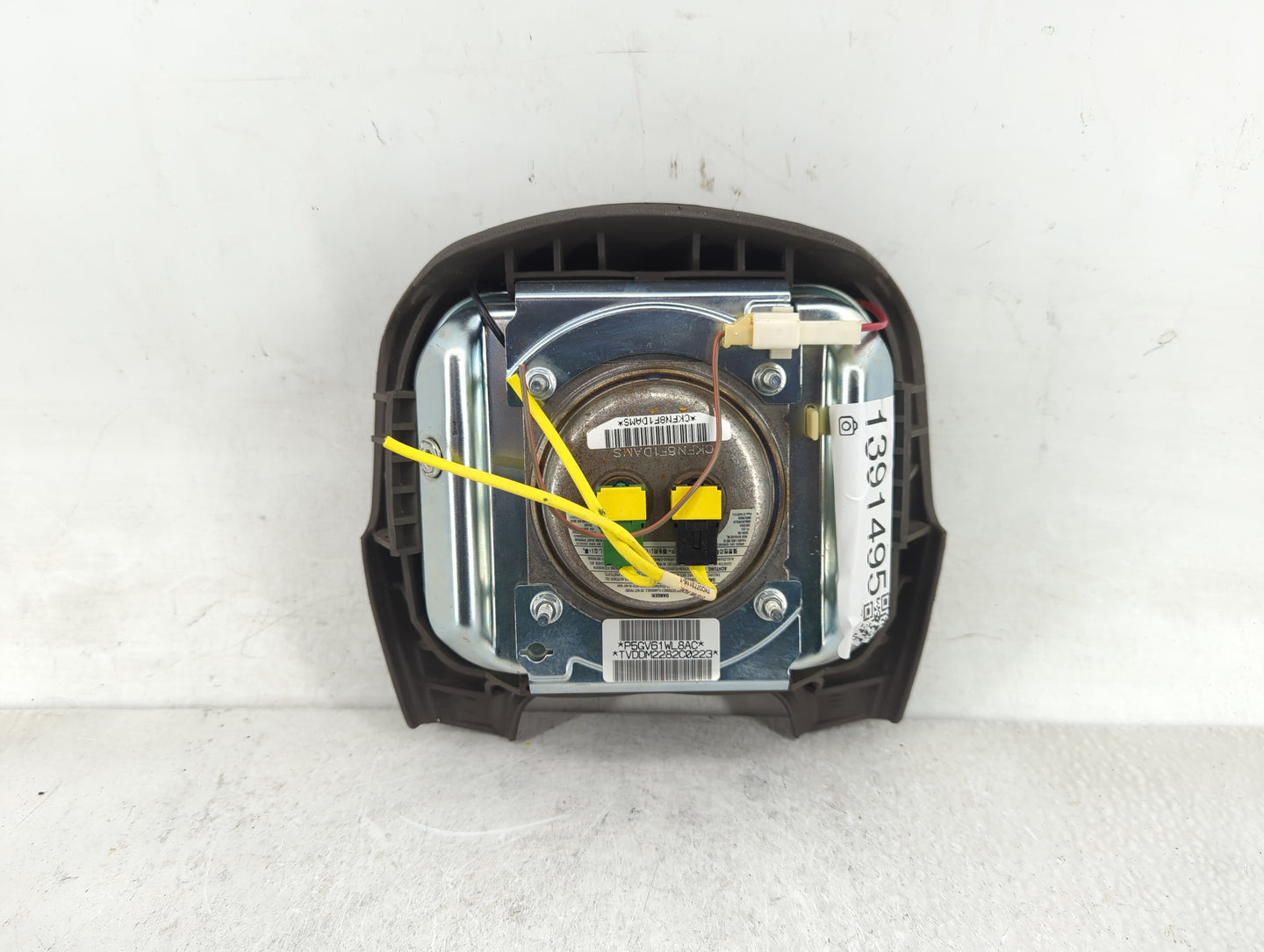 2003-2004 Jeep Grand Cherokee Air Bag Driver Left Steering Wheel Mounted Fits Fits 2003 2004 OEM Used Auto Parts - Oemusedau