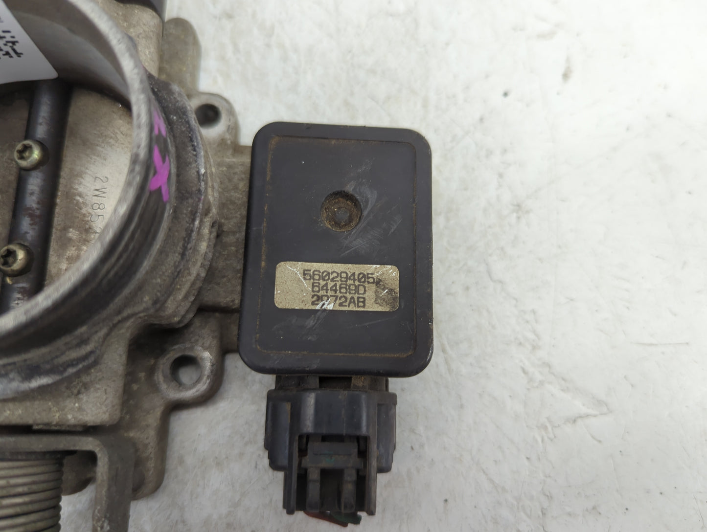 2002-2004 Jeep Grand Cherokee Throttle Body P/N:53013290AA 56029405 Fits Fits 2002 2003 2004 OEM Used Auto Parts - Oemusedau