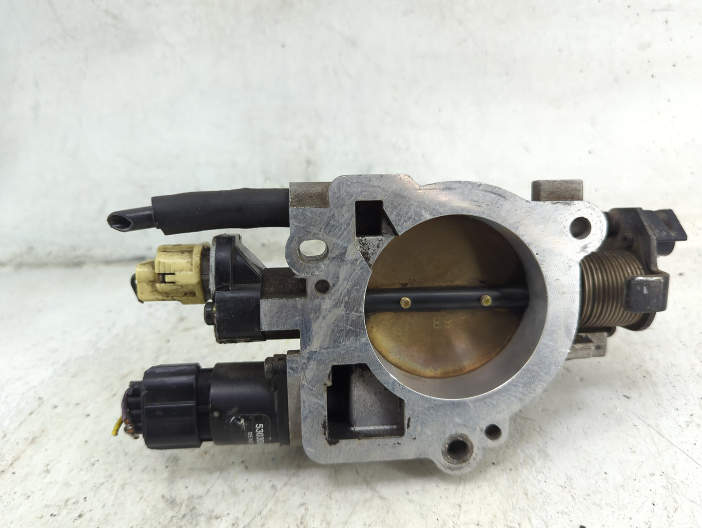 2001-2004 Jeep Grand Cherokee Throttle Body P/N:1120000BB Fits Fits 2001 2002 2003 2004 OEM Used Auto Parts - Oemusedautopar