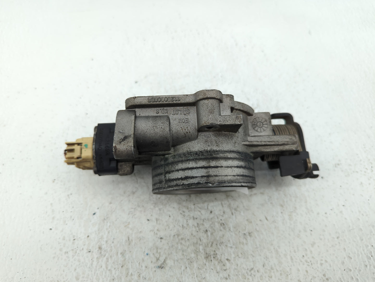 2001-2004 Jeep Grand Cherokee Throttle Body P/N:53013663AD Fits Fits 2001 2002 2003 2004 OEM Used Auto Parts - Oemusedautopa