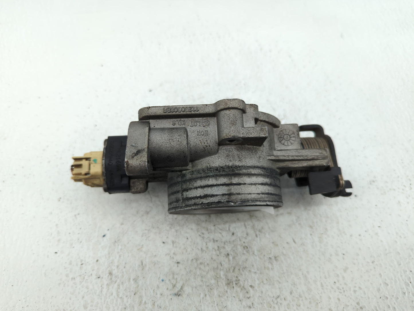 2001-2004 Jeep Grand Cherokee Throttle Body P/N:53013663AD Fits Fits 2001 2002 2003 2004 OEM Used Auto Parts - Oemusedautopa