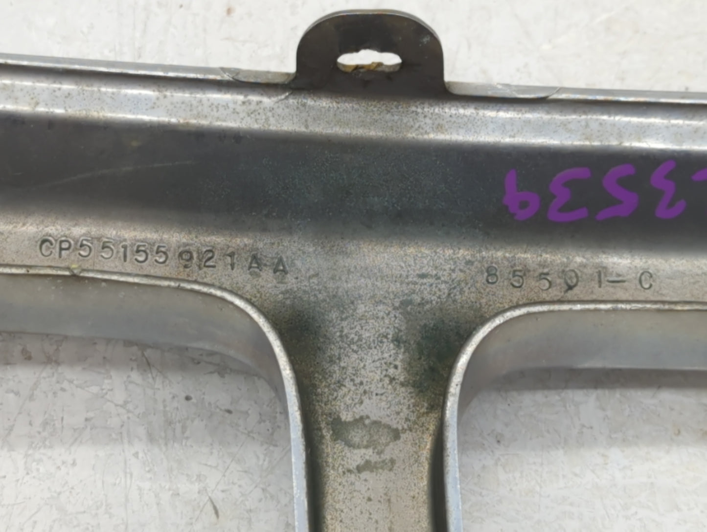 1999-2003 Jeep Grand Cherokee Front Grille Bumper Not Included - Oemusedautoparts1.com