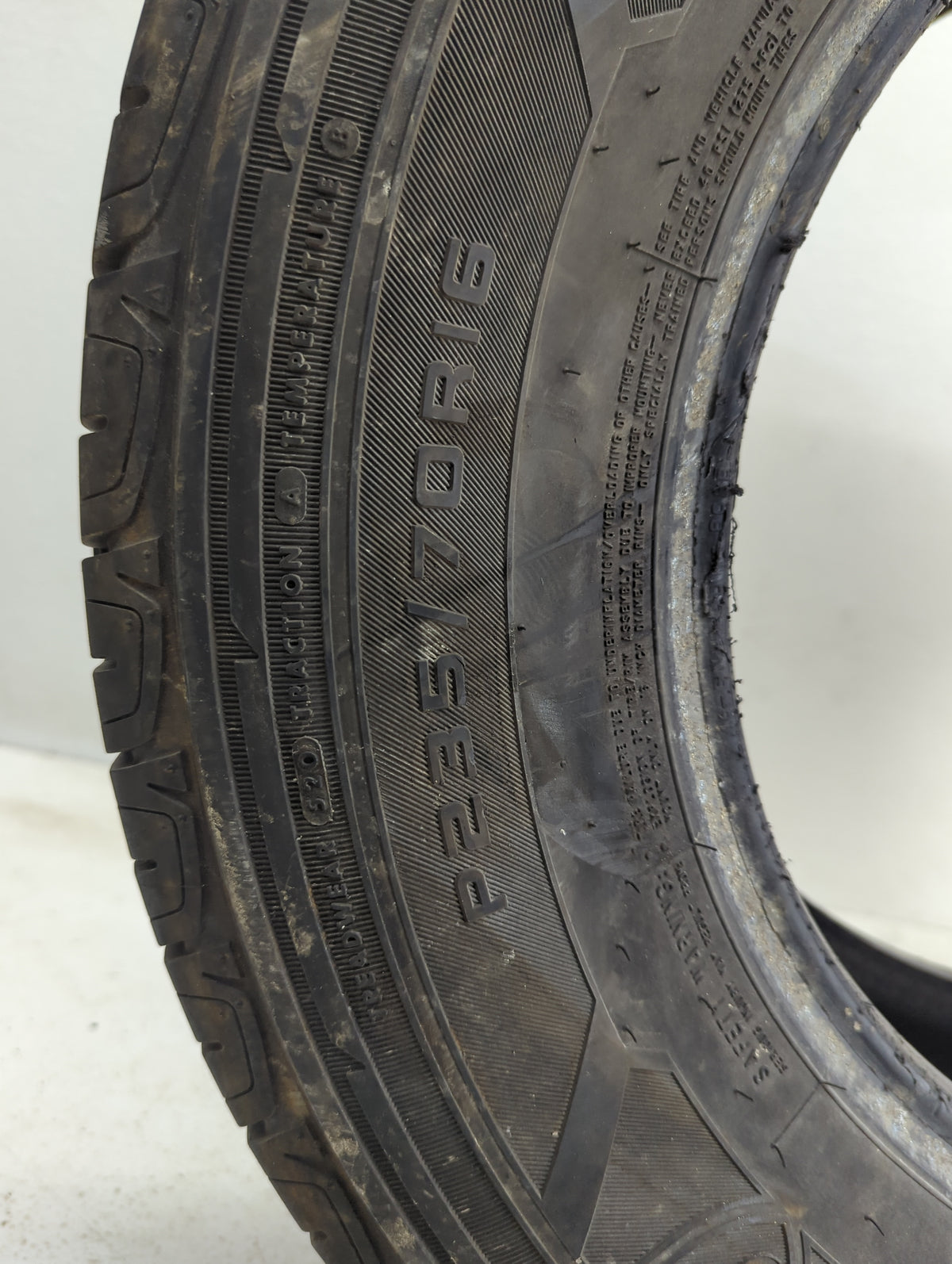 Used Tire 235/70R16 FIRESTONE DESTINATION LE 107T - Tread Depth 11/32 - Oemusedautoparts1.com