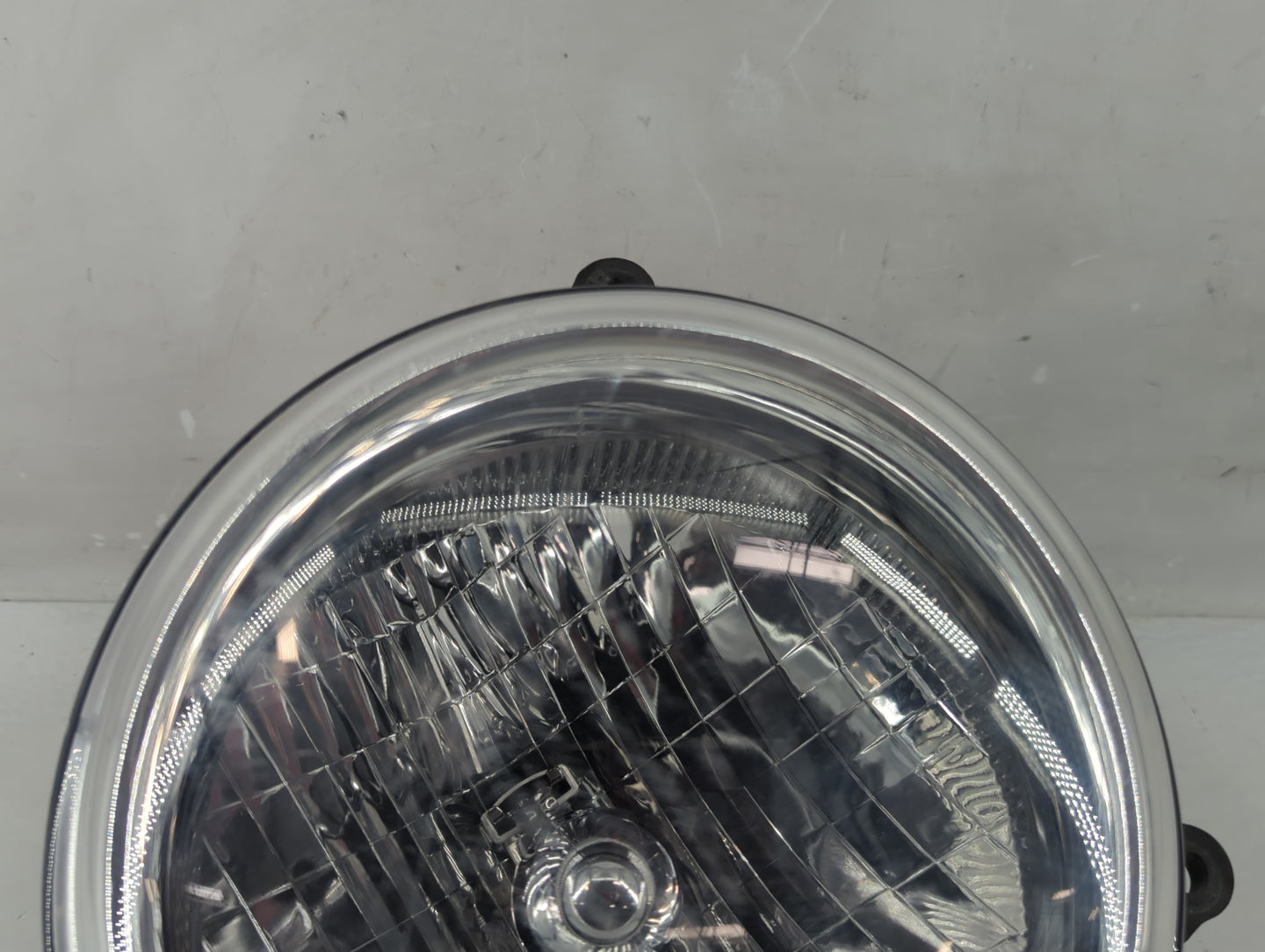2002-2004 Jeep Liberty Driver Left Oem Head Light Headlight Lamp - Oemusedautoparts1.com