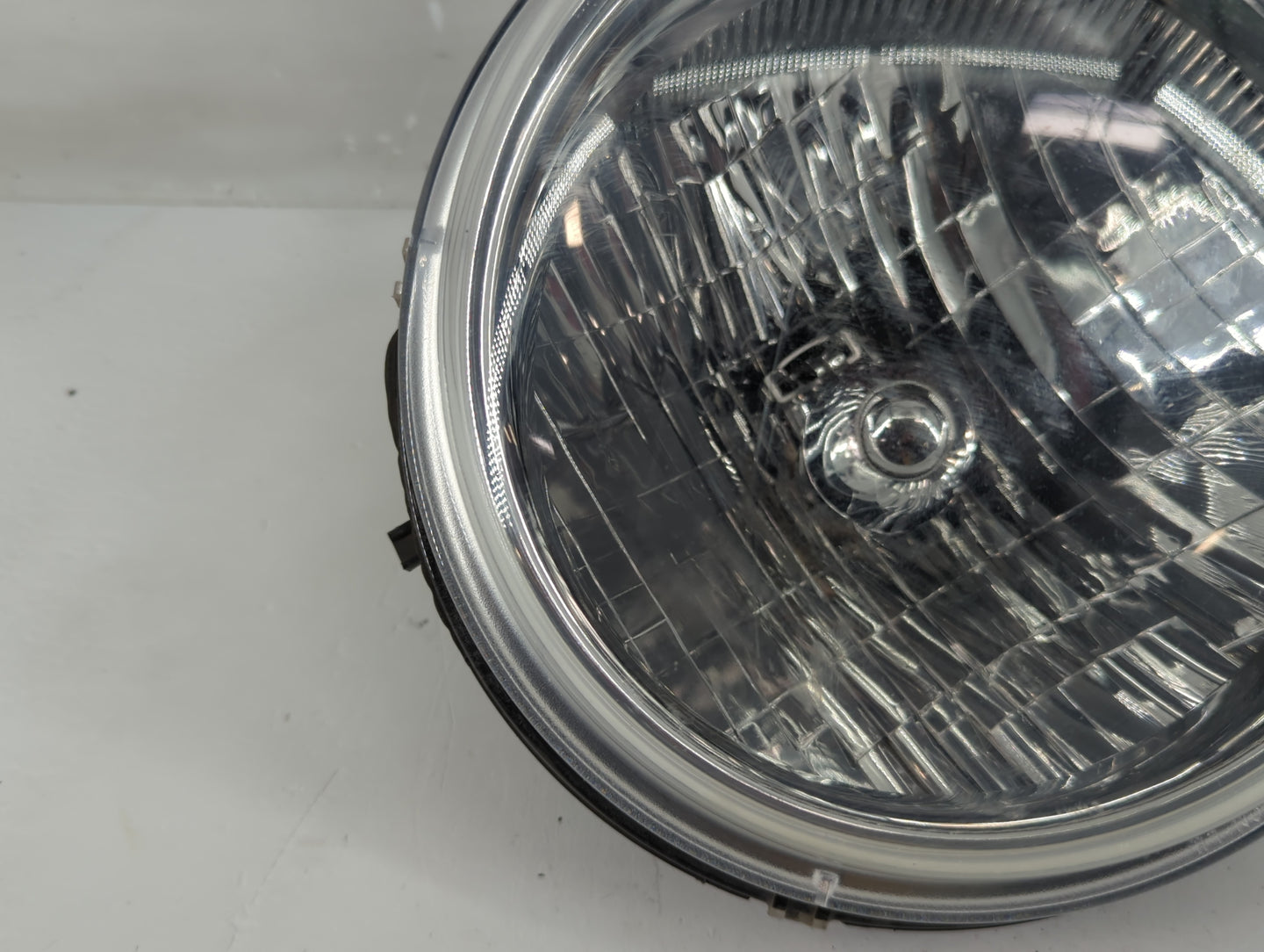 2002-2004 Jeep Liberty Driver Left Oem Head Light Headlight Lamp - Oemusedautoparts1.com
