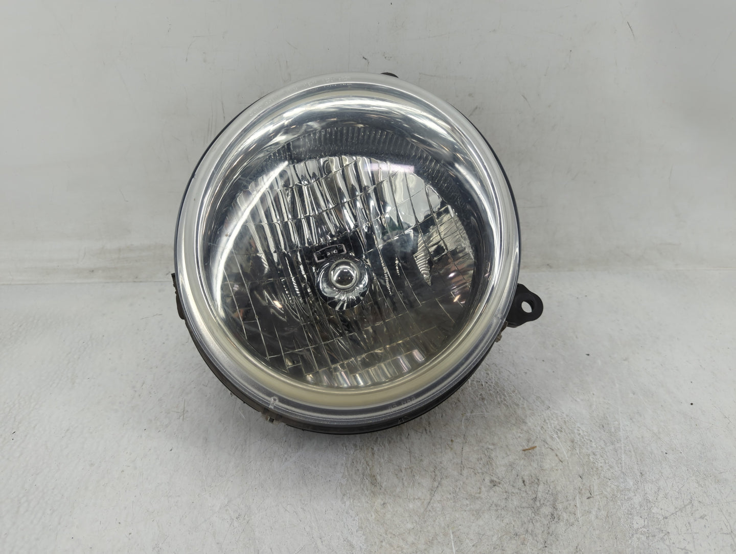 2002-2004 Jeep Liberty Driver Left Oem Head Light Headlight Lamp - Oemusedautoparts1.com