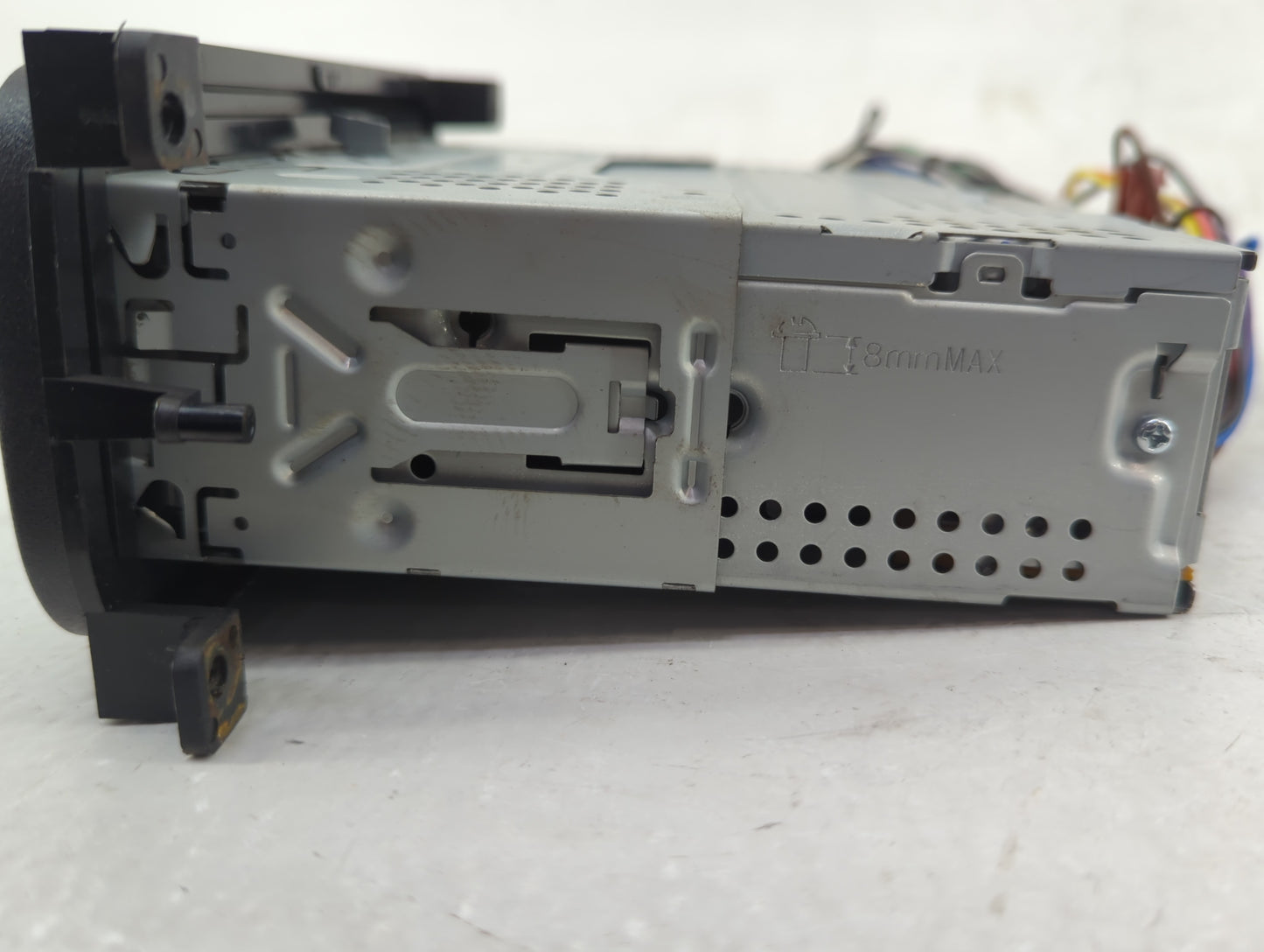 2003 Jeep Liberty Radio AM FM Cd Player Receiver Replacement Fits OEM Used Auto Parts - Oemusedautoparts1.com