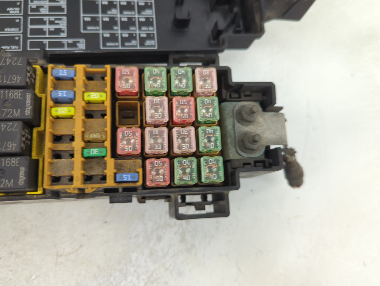 2002-2004 Jeep Liberty Fusebox Fuse Box Panel Relay Module P/N:56009950AR Fits Fits 2002 2003 2004 OEM Used Auto Parts - Oem