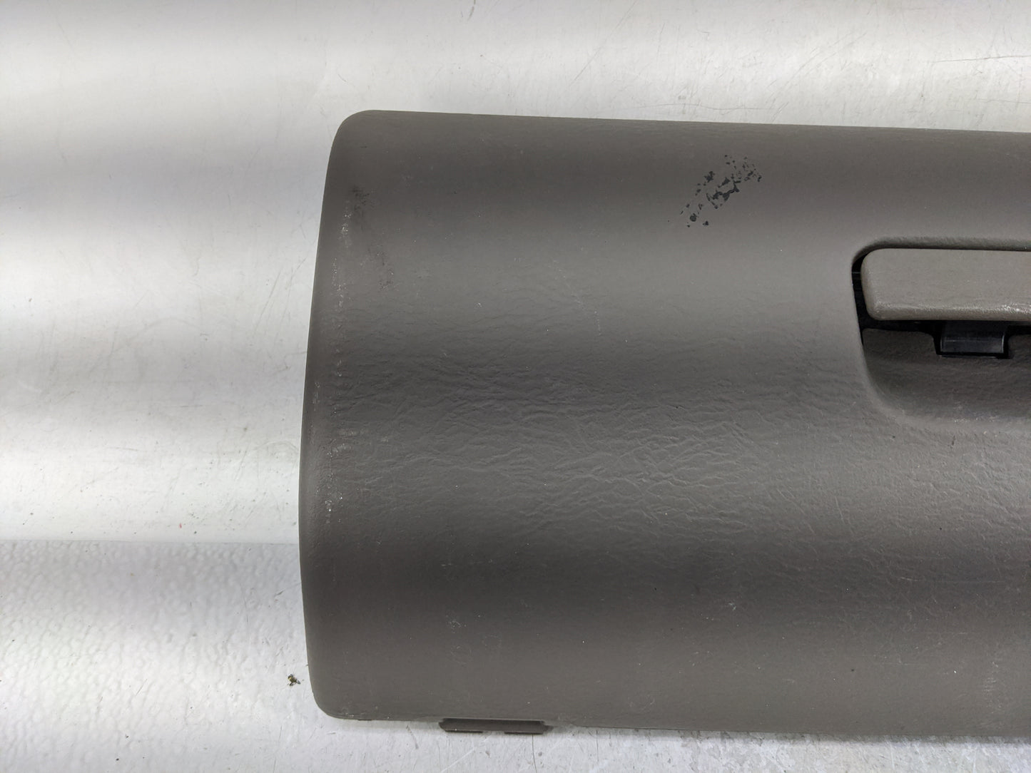 2003 Jeep Liberty Passenger Glove Box Door Storage Compartment - Oemusedautoparts1.com