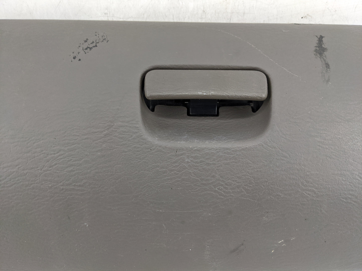2003 Jeep Liberty Passenger Glove Box Door Storage Compartment - Oemusedautoparts1.com