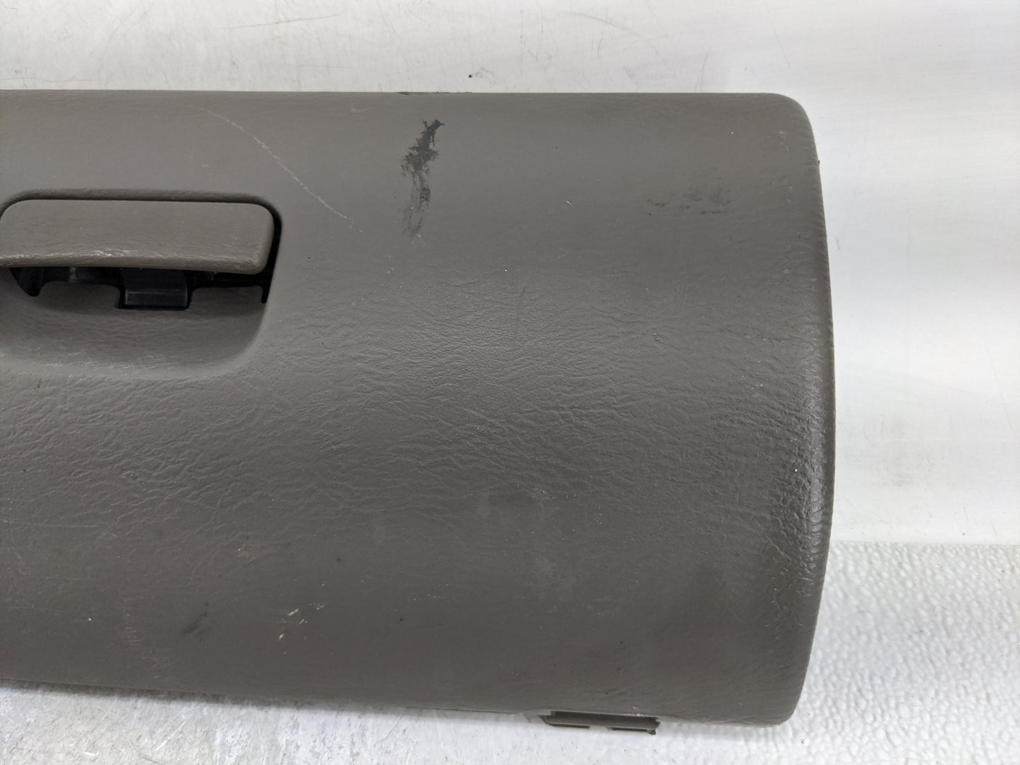 2003 Jeep Liberty Passenger Glove Box Door Storage Compartment - Oemusedautoparts1.com