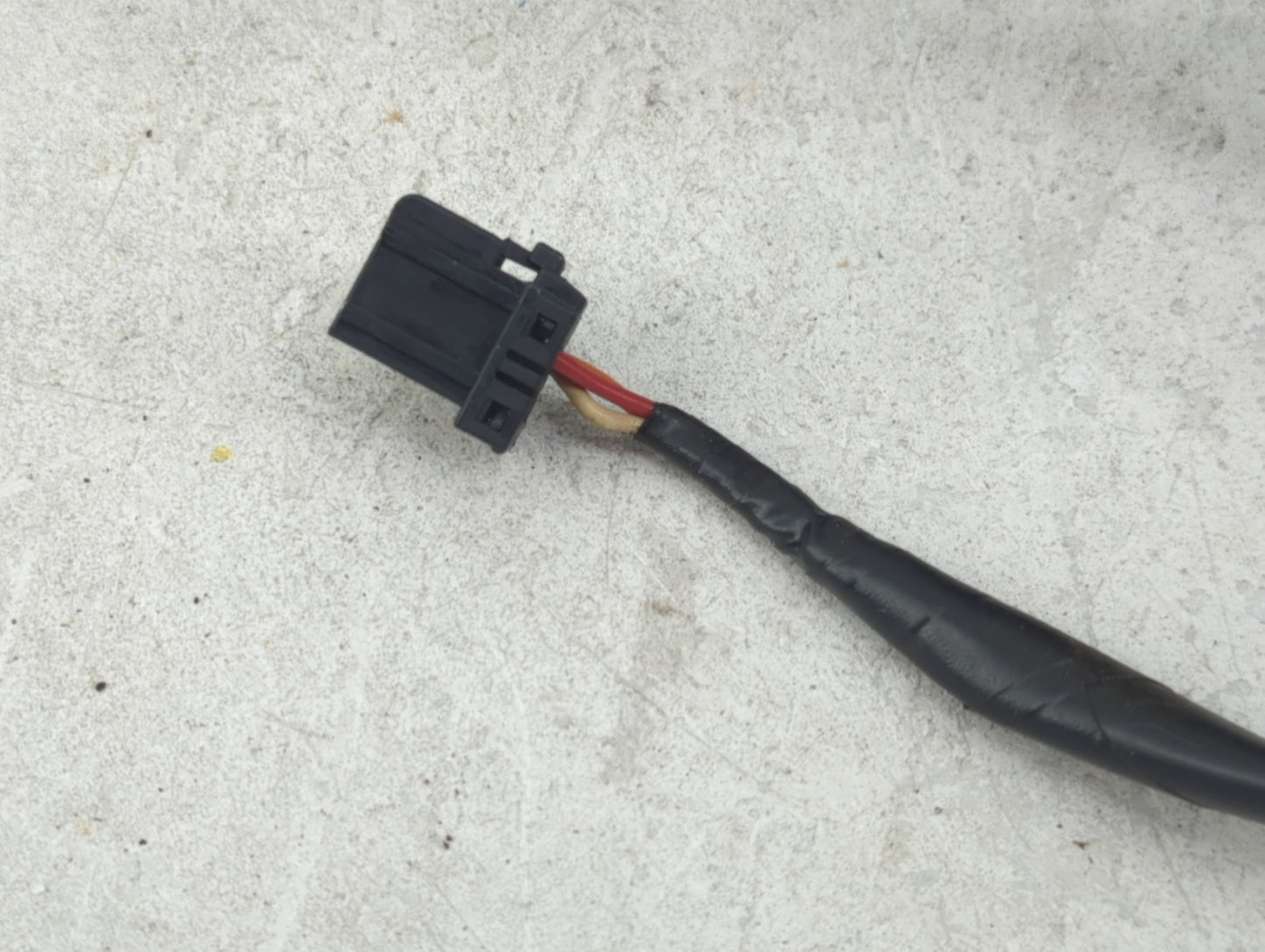 2002-2007 Jeep Liberty Driver Side View Mirror - Left Door Mirror OEM Used - Oemusedautoparts1.com