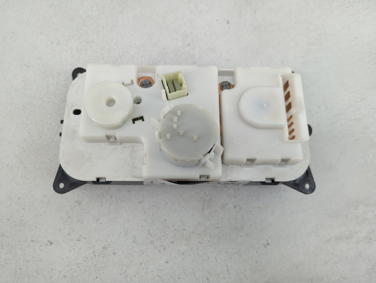 2002-2003 Jeep Liberty Climate Control Module Temperature AC/Heater Replacement P/N:P55037533AD Fits Fits 2002 2003 OEM Used