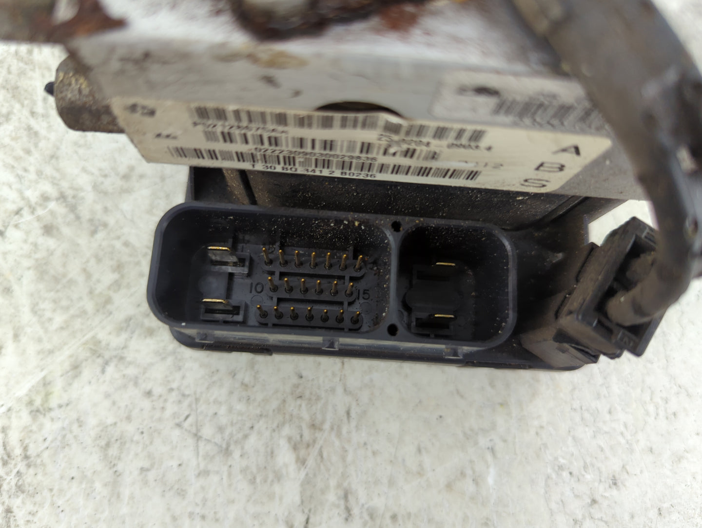 2003-2004 Jeep Liberty ABS Pump Control Module Replacement P/N:P55366241AK 25094602693, 56044240AA Fits Fits 2003 2004 OEM U