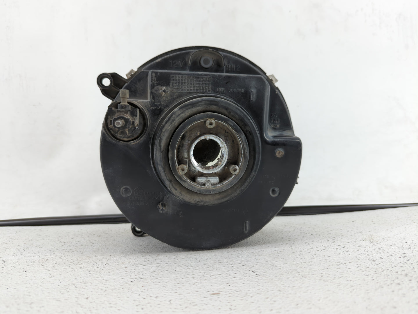 2002-2004 Jeep Liberty Passenger Right Oem Head Light Headlight Lamp - Oemusedautoparts1.com