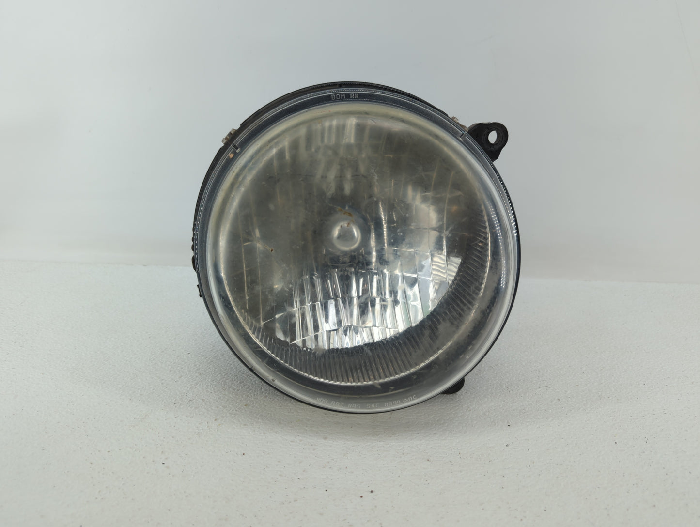 2002-2004 Jeep Liberty Passenger Right Oem Head Light Headlight Lamp - Oemusedautoparts1.com