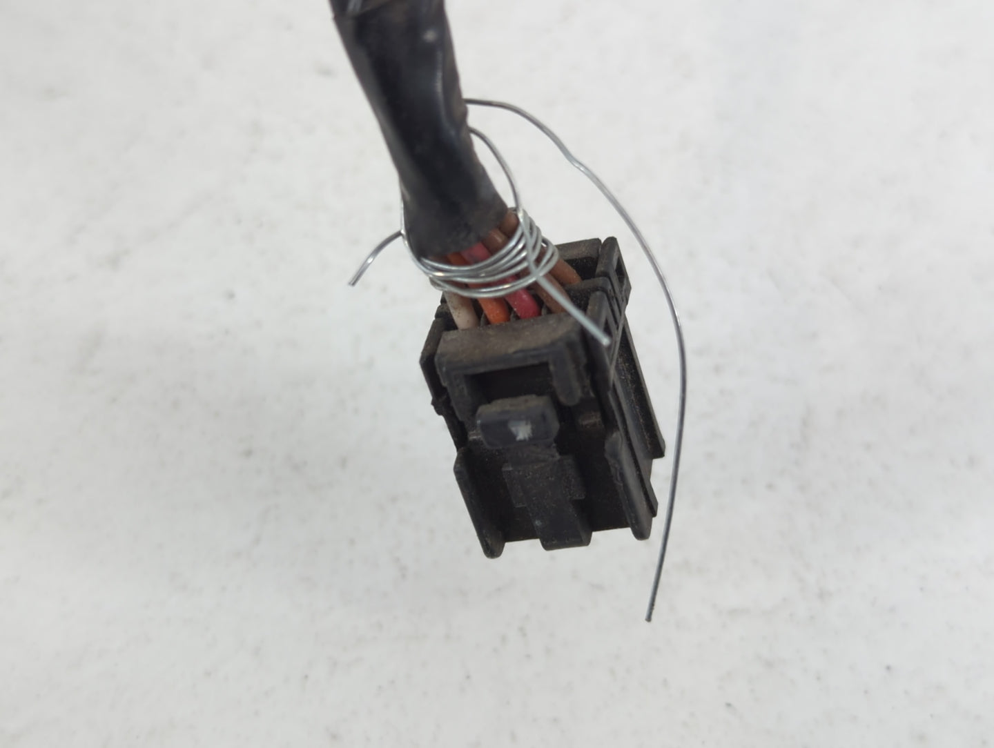 2002-2007 Jeep Liberty Driver Side View Mirror - Left Door Mirror OEM Used - Oemusedautoparts1.com