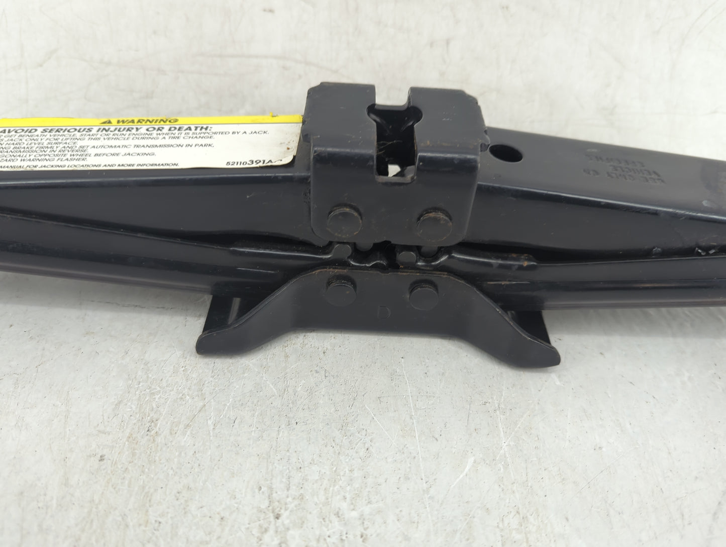Jeep Liberty Spare Scissor Car Jack 820817 - Oemusedautoparts1.com