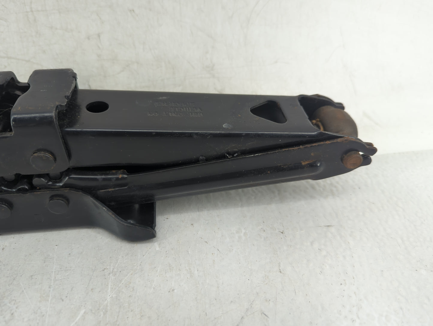 Jeep Liberty Spare Scissor Car Jack 820817 - Oemusedautoparts1.com