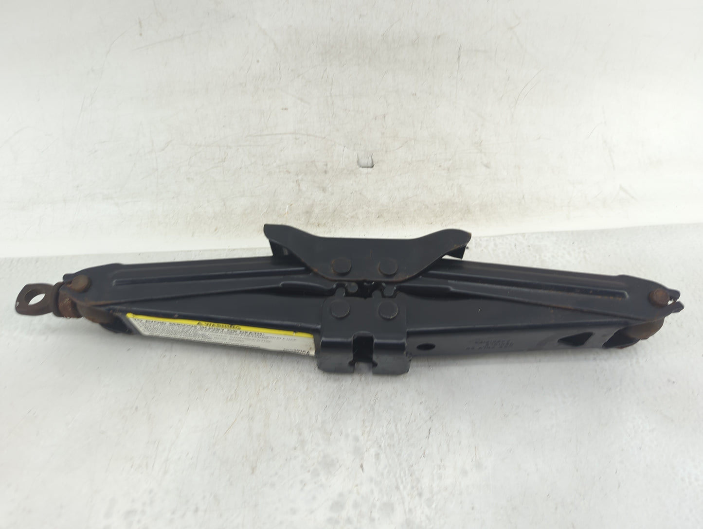 Jeep Liberty Spare Scissor Car Jack 820817 - Oemusedautoparts1.com