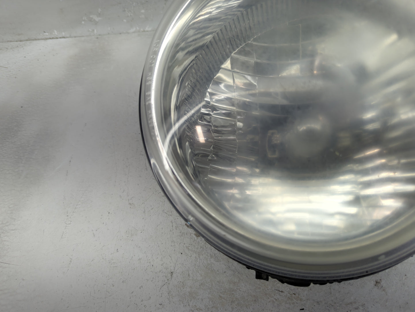 2002-2004 Jeep Liberty Driver Left Oem Head Light Headlight Lamp - Oemusedautoparts1.com