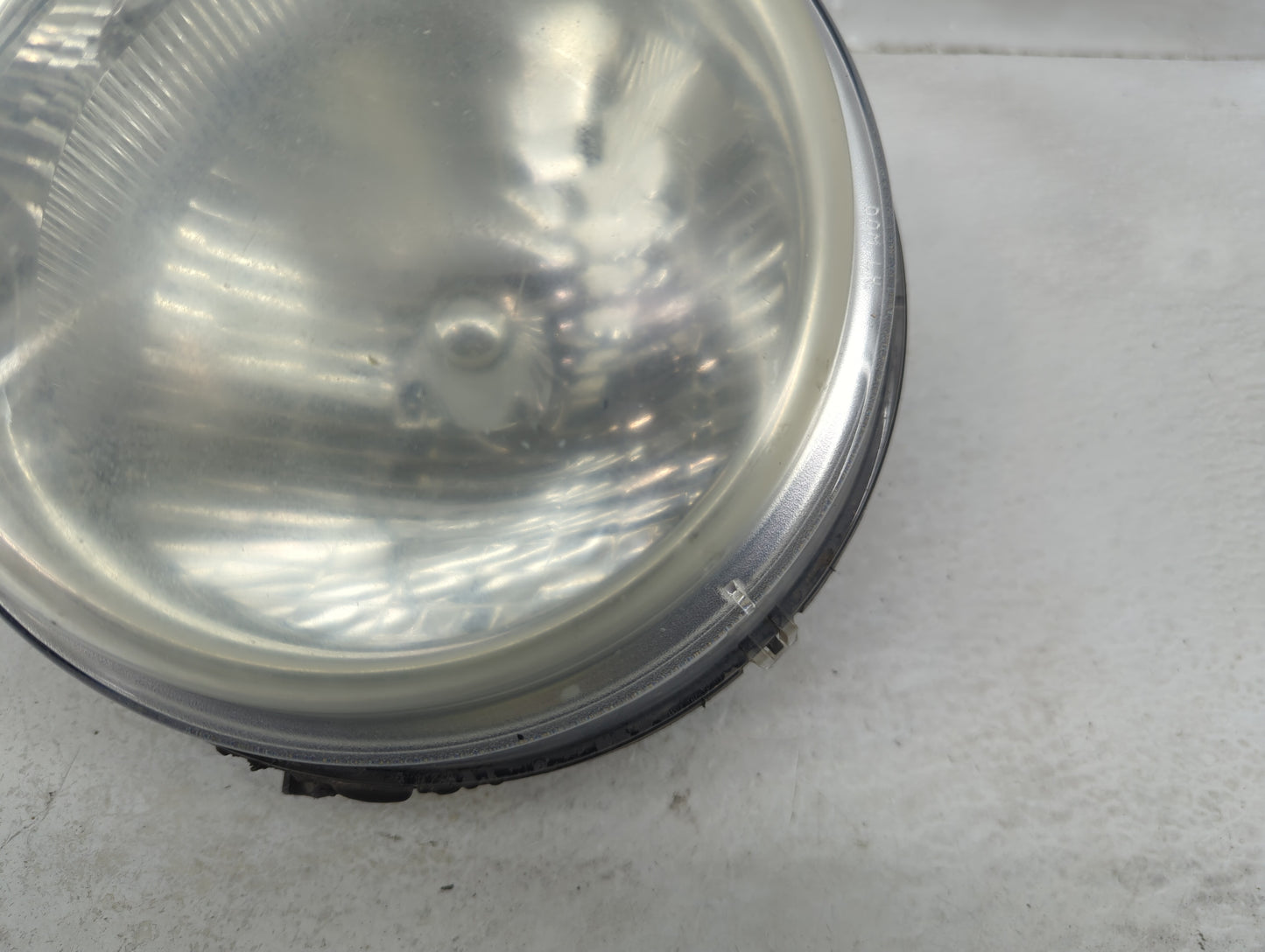 2002-2004 Jeep Liberty Driver Left Oem Head Light Headlight Lamp - Oemusedautoparts1.com