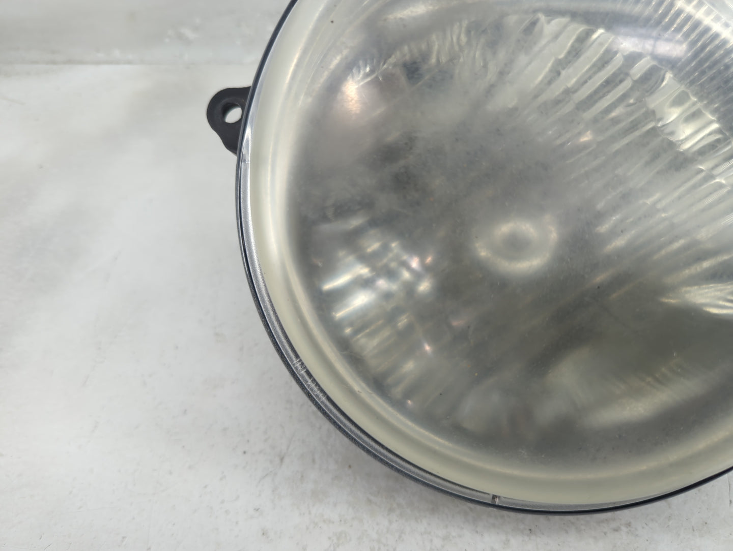 2002-2004 Jeep Liberty Passenger Right Oem Head Light Headlight Lamp - Oemusedautoparts1.com