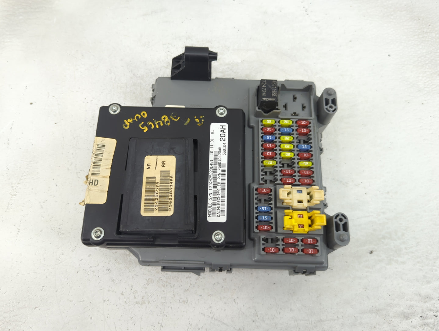 2003-2003 Jeep Liberty Body Control Module Bcm Inner Cabin Fuse Box - Oemusedautoparts1.com