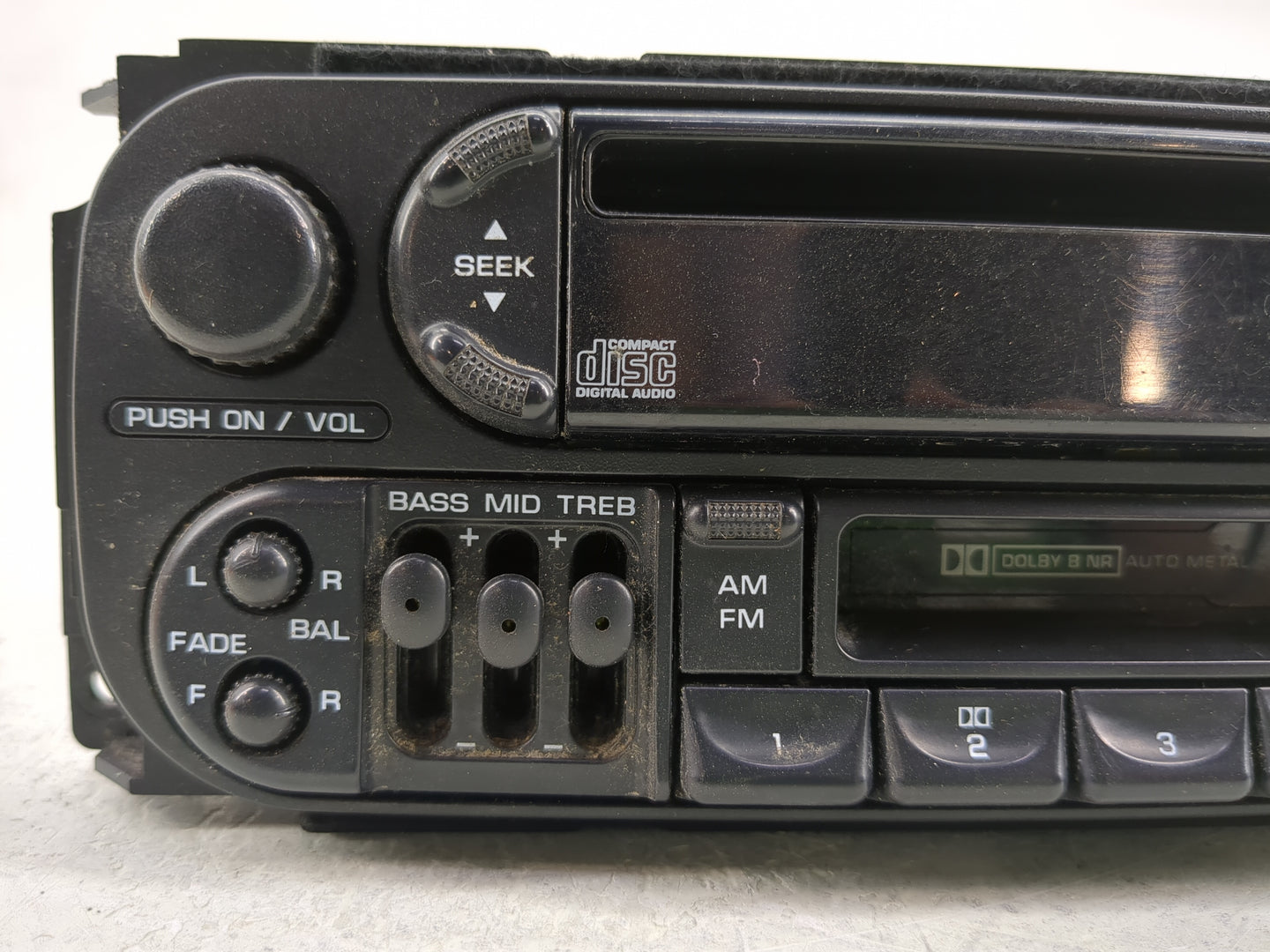 2002-2007 Jeep Liberty Radio AM FM Cd Player Receiver Replacement Fits Fits 2002 2003 2004 2005 2006 2007 OEM Used Auto Part