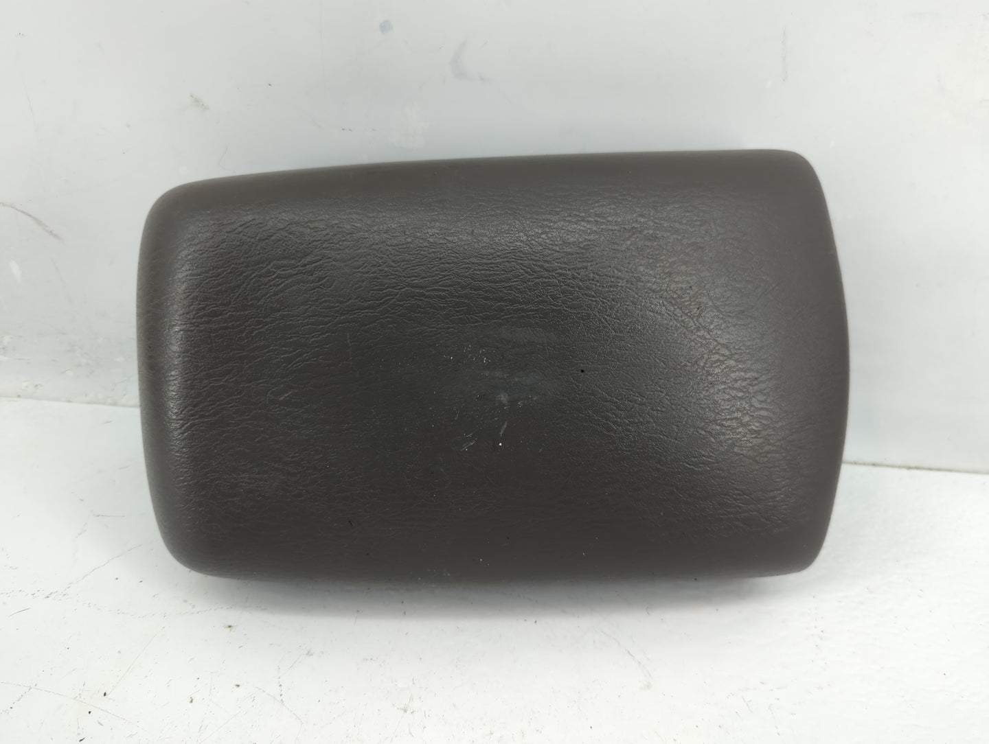 2002-2004 Jeep Liberty Center Console Armrest Cover Lid Fits Fits 2002 2003 2004 OEM Used Auto Parts - Oemusedautoparts1.com