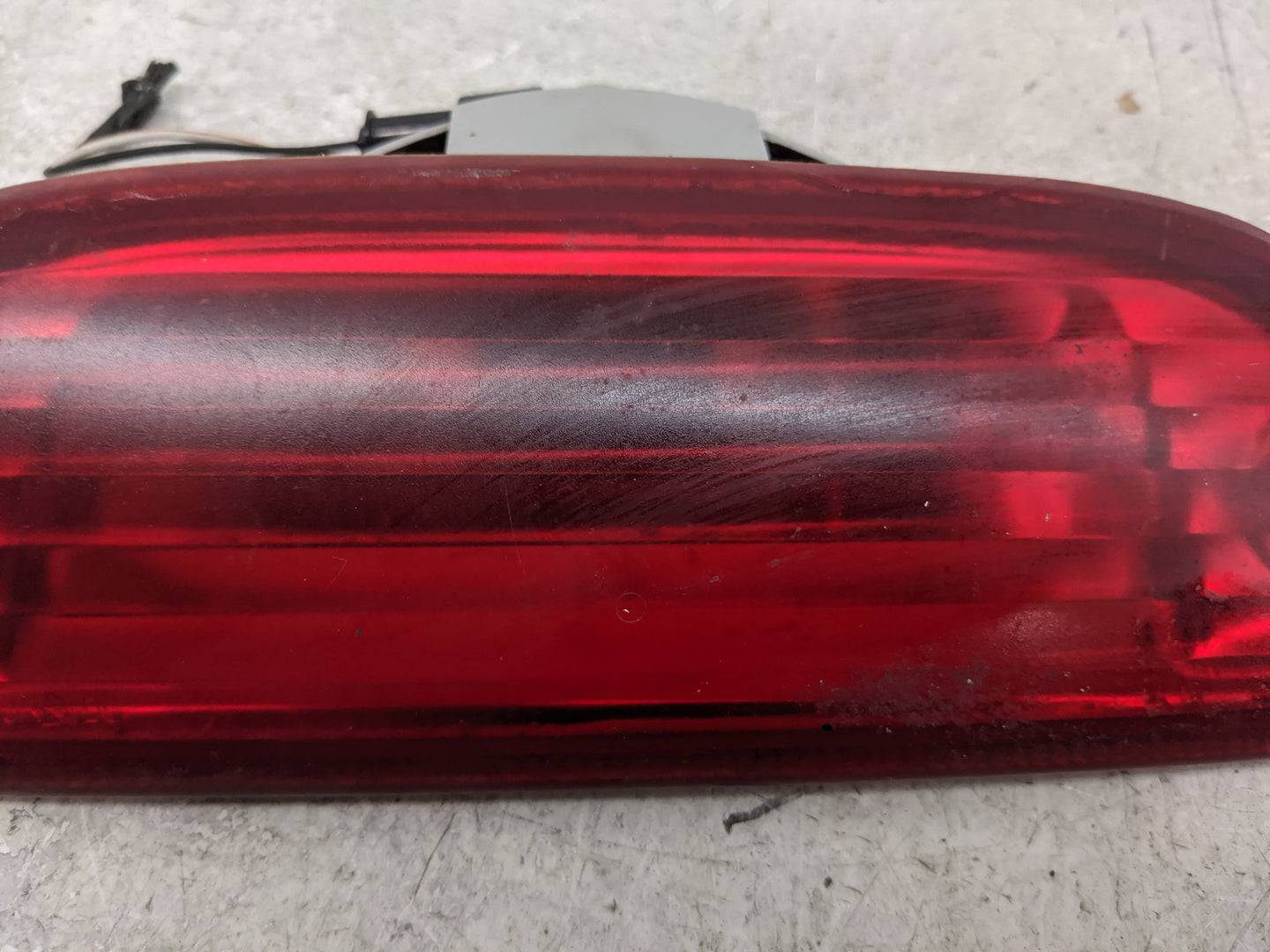 2002-2004 Jeep Liberty Rear Center Lid Brake Light Tail Light Fits Fits 2002 2003 2004 OEM Used Auto Parts - Oemusedautopart