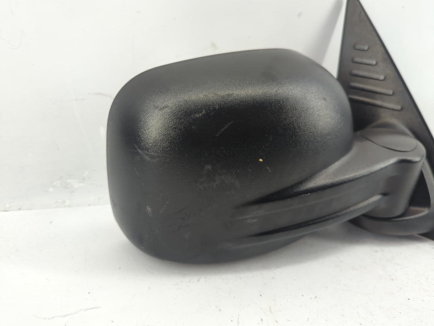 2002-2007 Jeep Liberty Passenger Side View Mirror - Right Door Mirror OEM Used - Oemusedautoparts1.com