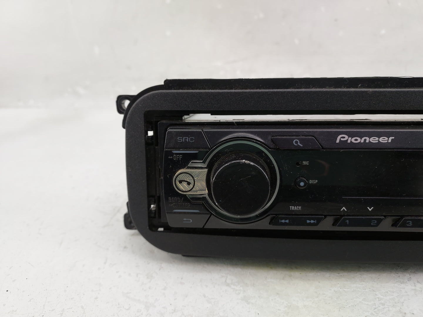2002-2007 Jeep Liberty Radio AM FM Cd Player Receiver Replacement Fits Fits 2002 2003 2004 2005 2006 2007 OEM Used Auto Part