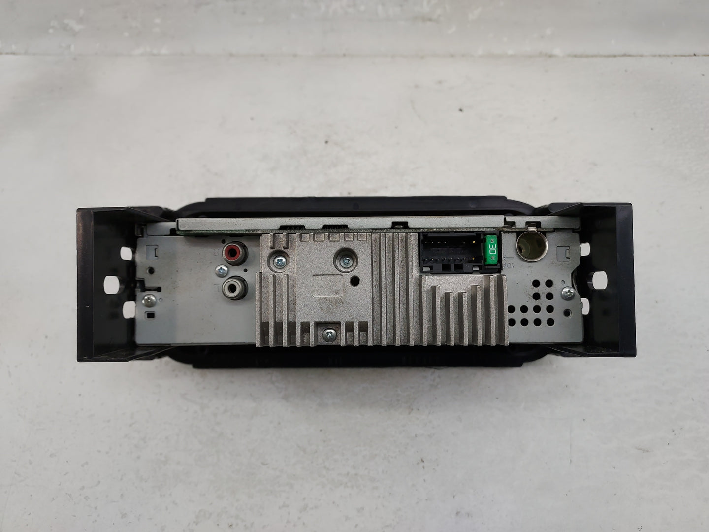 2002-2007 Jeep Liberty Radio AM FM Cd Player Receiver Replacement Fits Fits 2002 2003 2004 2005 2006 2007 OEM Used Auto Part